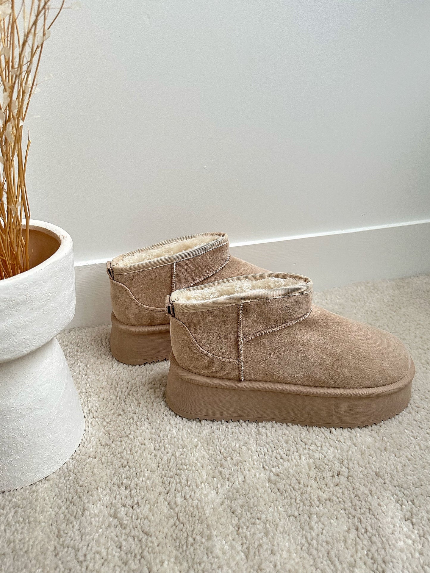 ELIE Boots | Suede Effect | Faux Fur Lining | Warm & Stylish